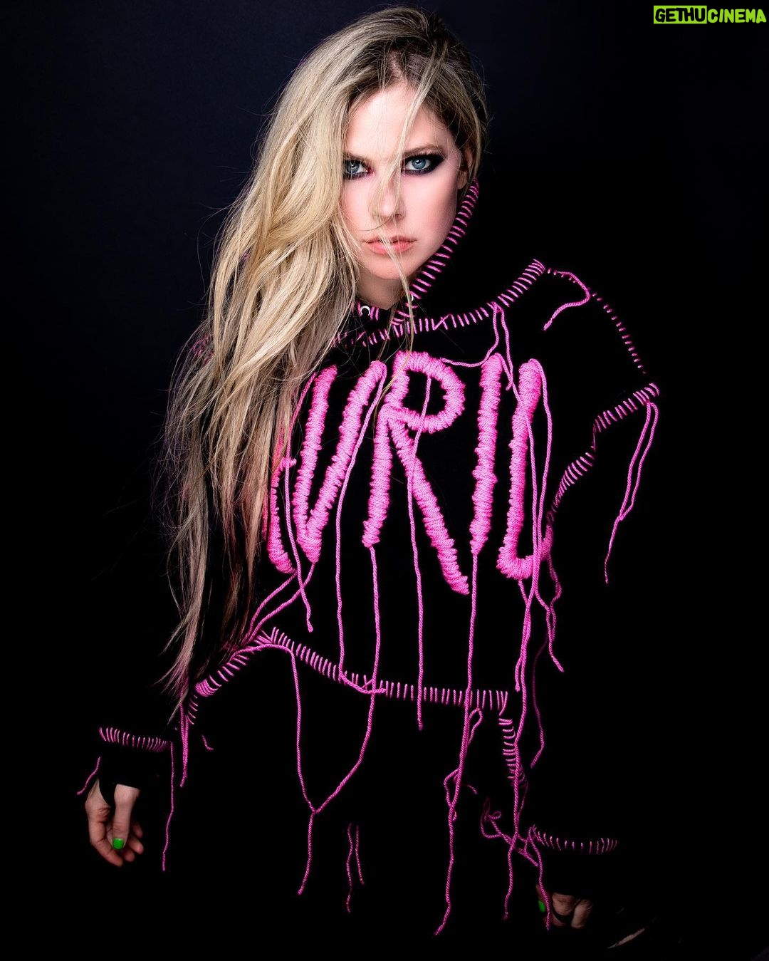 Avril Lavigne Instagram - Euphoria Magazine 💗
