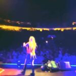Avril Lavigne Instagram - The energy on this tour is beyond epic. 🧡💀🖤 #BiteMeTour