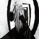 Avril Lavigne Instagram - New cover for @mood__magazine 🤍 Photography @anthony__giovanni Editor in Chief / Fashion Stylist @edwin.j.ortega Makeup @alexisoakley Hair @alanaschober Nail Tech @Victoriaon100 Avril's creative manager @laurenbateshair Fashion assistant @caseycomfort Production Assistant @andrewbarrios1 Photo assistant @_jordanframe Digital and light tech @jp___oliveira Videographer @aramisduran_ Set design @itsisaacaaron Set design assistants @char_3d_artist @mortibean Interview by @iamfabio_ PR @fullcoveragepr Location @greycardstudio