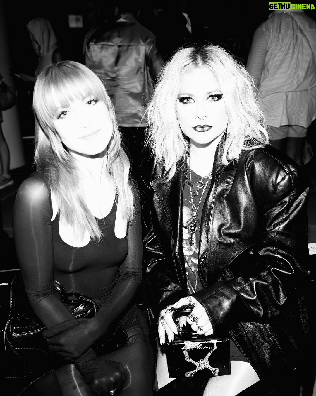 Avril Lavigne Instagram - Go hard or go home @dionlee 🖤 #nyfw New York, New York