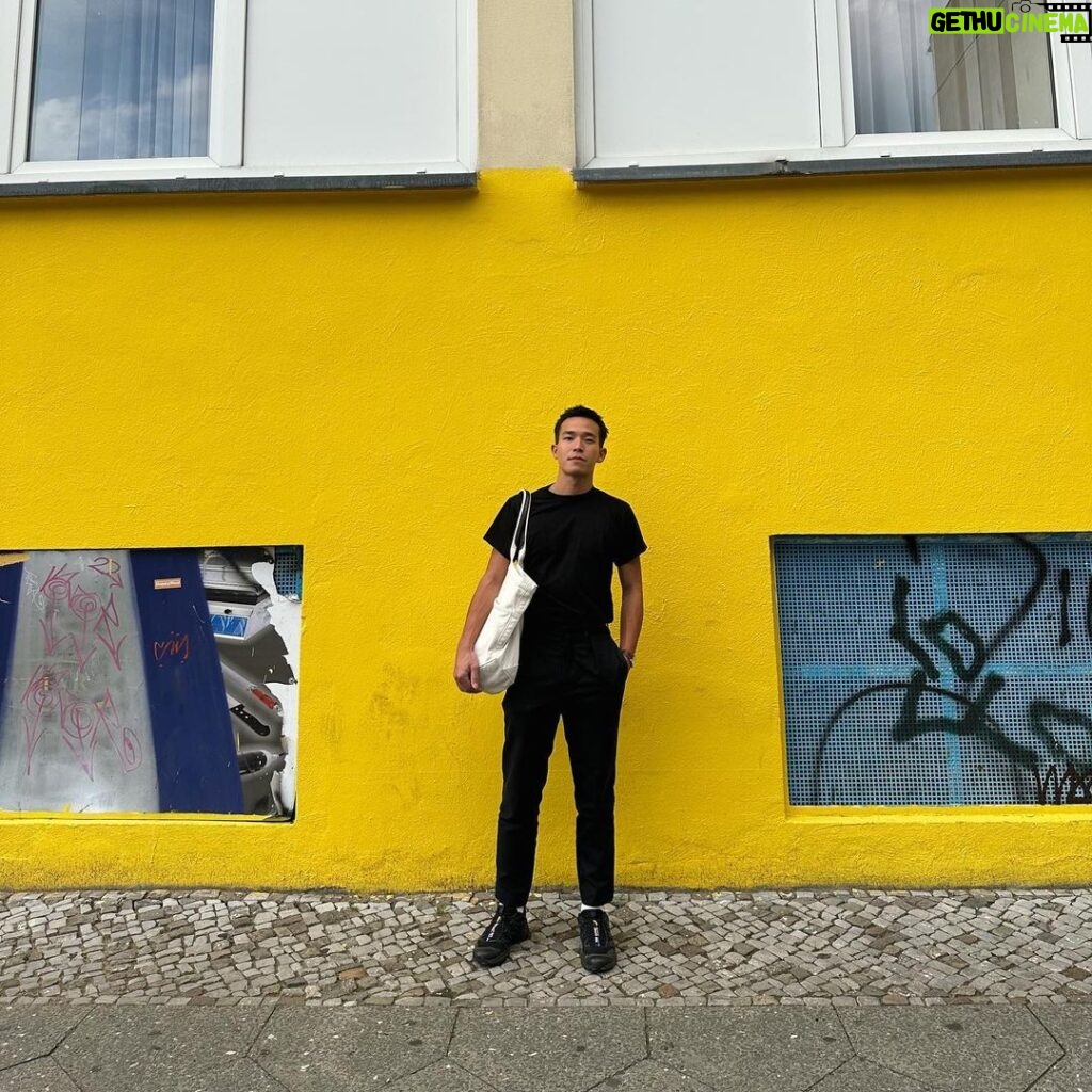 Awat Ratanapintha Instagram - Eine neue Reise beginnt📸 Berlin, Germany