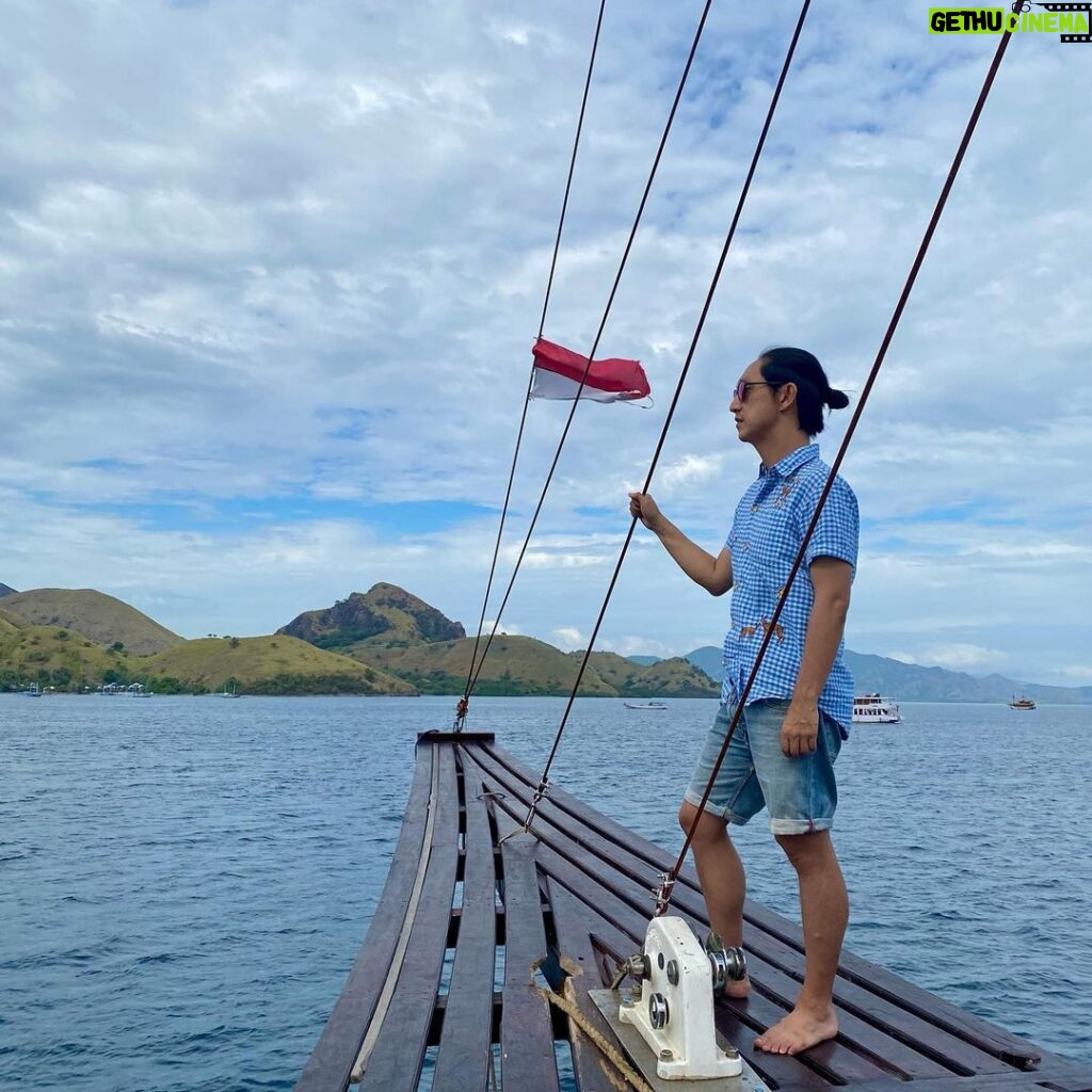 Awi Suryadi Instagram - Selamat ulang tahun ke 77, negeriku tercinta 🇮🇩 Kelor Island, Labuan Bajo