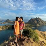 Awi Suryadi Instagram - Sealed it with a kiss @aflorensia 💋 Padar Island