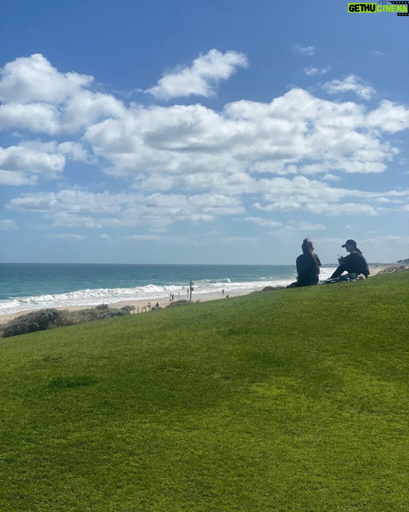Awi Suryadi Instagram - Life's a beach. Find your wave. Scarborough, Western Australia
