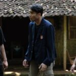 Awi Suryadi Instagram - Ayo tebak lagi ini adegan apa saja? KKN di Desa Penari: Luwih Dowo Luwih Medeni mulai tayang 29 Desember! 2 HARI LAGI! @kknmovie @simpleman81378523 #kkndidesapenari #kkndesapenari
