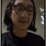 Awi Suryadi Instagram - Keliling lokasi syuting film Kisah Tanah Jawa Pocong Gundul bersama sutradara @awisuryadi! 📱🎬 Nonton video selengkapnya di YouTube Channel MD Pictures. Bersiap untuk merasakan teror brutal Walisdi mulai 21 September 2023 di bioskop. #TerorPocongGundul #KisahTanahJawaPocongGundul #KisahTanahJawa #FilmKisahTanahJawa #MDEntertainment #MDPictures