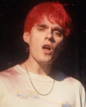 Awsten Knight Instagram - FUNERAL GREY SONG AND MUSIC VIDEO OUT NOW!!!!! WHATS YOUR FAV PART OF BOTH BABY IM IN THE DANGER ZONE IM READING EVERYTHING TODAY IM HERE TO GET MY FEELINGS HURT!!!!

DIRECTED BY ME AND @ERIKJROJAS 🔴

GO STREAM GO WATCH