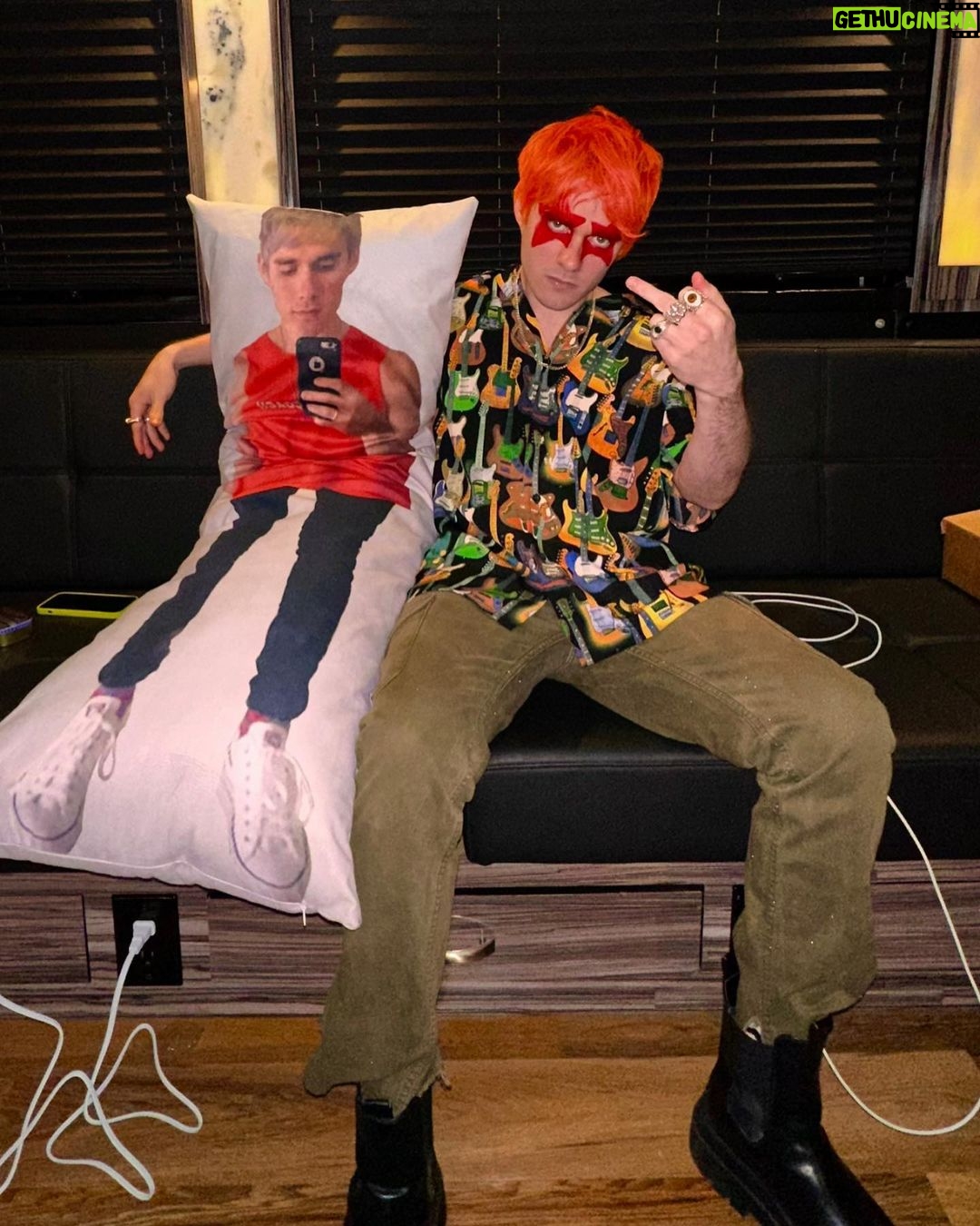 Awsten Knight Instagram - HAVE YOU SEEN THIS MAN