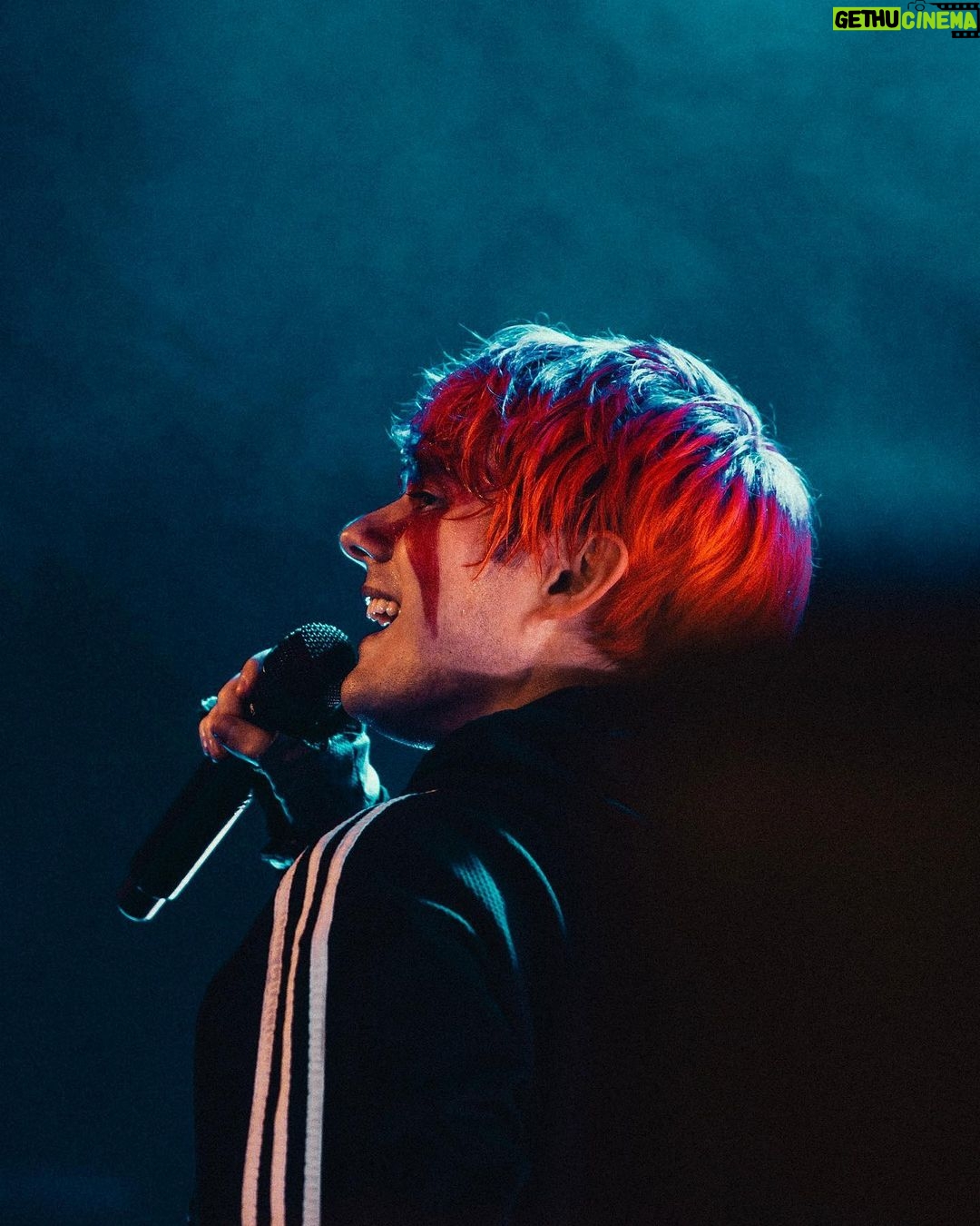 Awsten Knight Instagram - WELCOME TO THE SHITSHOW
