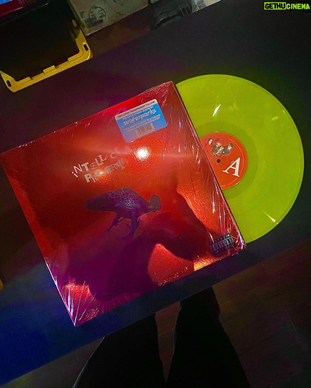 Awsten Knight Instagram - TOUR IS GOING WELL THANK U FOR ASKING, ASK ME HOW TOURS GOING