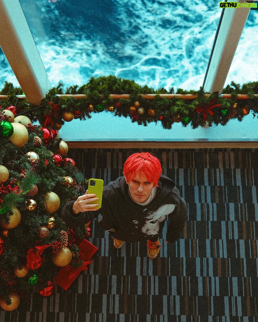 Awsten Knight Instagram - HAVE YOU SEEN THIS MAN
