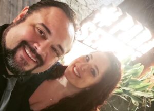 Axel Instagram - Hoje é o aniversário da minha esposa...aquela que me atura, aquela que me abraça quando mais preciso, aquela que apesar de tudo e de todas as dificuldades, está aqui ao meu lado. E o inverso também é verdade ;) Ti amo tubaroa!