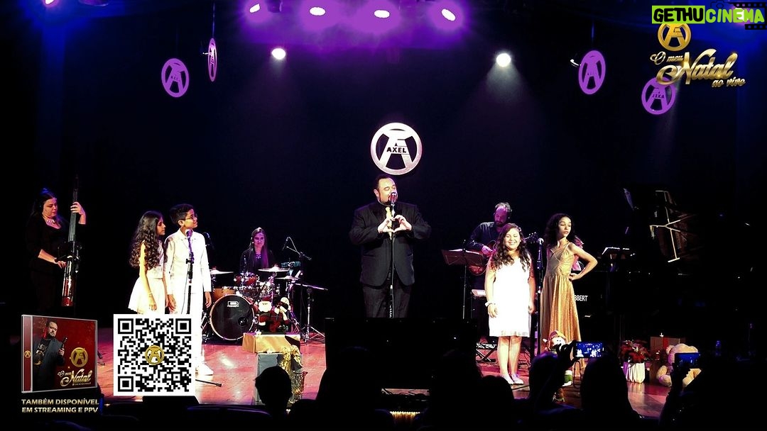 Axel - 59 Likes - Mais um momento dos nossos shows de Natal em Teatros com um coro incrível de jovens que passaram pelo Canta Comigo Teen: @isacamargoficial @juliarodrigues.ofc @daniell_albuquerque_oficial @glauciamatosofc "Para não ser Triste".
#muitafofura