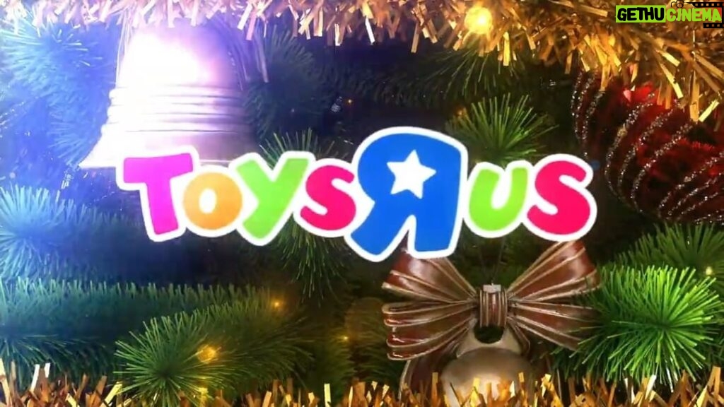 Axel Instagram - 🎄Campanha de publicidade da ToysRUs Portugal na TV e web (Natal 2023). Que voz bonita e gostosa ;) #axelo #axel40 #toysrusportugal