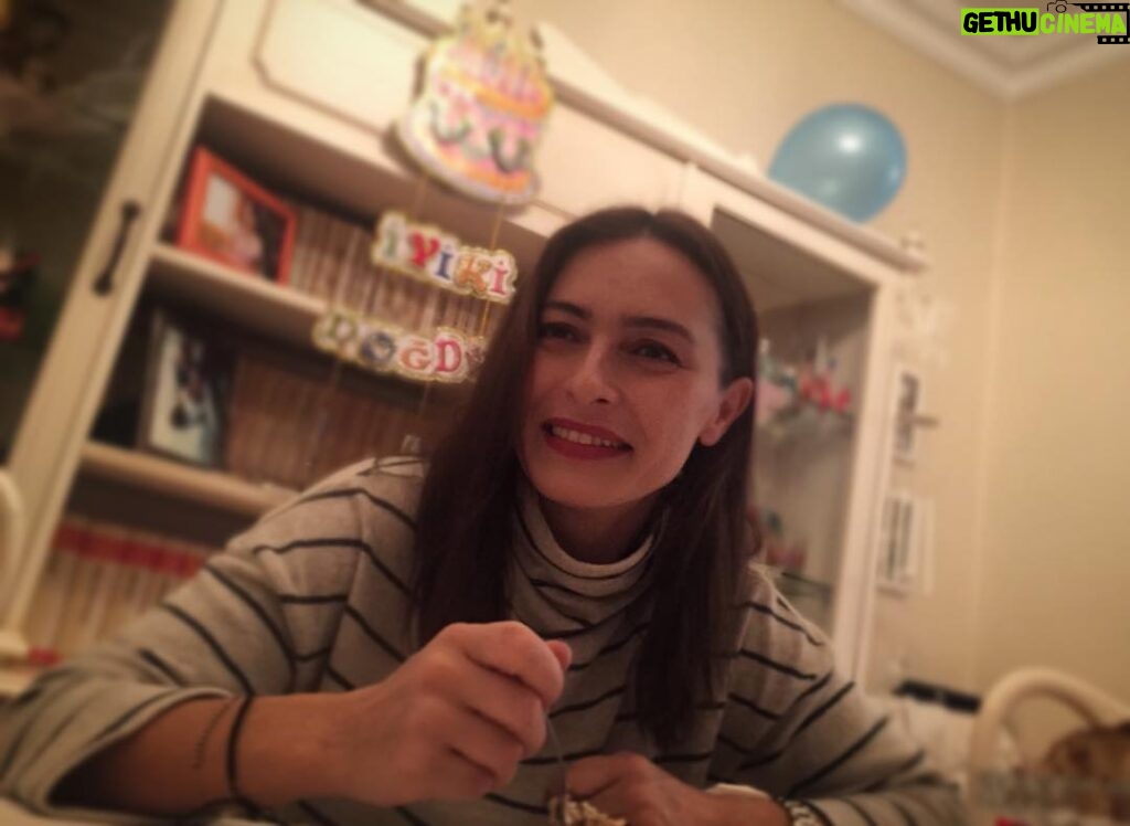Ayça Bingöl Instagram - Tüm doğum günü mesajlarınız ve güzel dilekleriniz için çok teşekkür ederim🙏🏻❤🎂