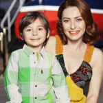 Ayça Bingöl Instagram – Gecenin bir yarısı daha önce hiiiç görmediğim bu fotoğraflar çıktı karşıma 🌸 Emir Berke kuzusuyla ❤️öyle bir geçer zaman ki …