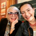 Ayça Bingöl Instagram - Güzel annem kahkahalarımız hiç eksilmesin❤️ iyi ki doğdun ❤️başımızdan eksik olmayasın❤️sağlıklı, neşeli , harika bir yaş olsun❤️