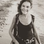 Ayça Bingöl Instagram - ÖĞRETMENİM , ben ve binlerce öğrencin sana minnettar... yoluma ışık oldun, ÇOK şey öğrendim senden ÇOK...yolun yolumuzdur... AŞK ‘la...