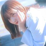 Aya Yamane Instagram - 山根綺1stフォトエッセイ 『山根綺のほんとのところ。』 受注販売がスタートしました！💐✨ やった〜！！ぱちぱちぱち！！(東京ドーム級の拍手) 本ですよ、本！！！(涙) 人生で自分の本が出るなんて、 数年前の私には想像も出来ませんでした。 いつも支えてくださる皆様、 本当にありがとうございます。 思い返すと、私は本当に幸運で。 周りの人にとても恵まれている人間だなと思います。 お芝居や歌うこと、踊ること、 そして文字や文章という形で自分を表現できることが、 自分にとって何よりも幸せなことなんだと 改めて感じることが出来た1年でした。 やや担の皆様に、 心より感謝申し上げます。(いや堅い) この本が、皆様にとって 背中を押せるような、時には道標となるような、 いつ読み返しても、そっと隣に寄り添えるような そんな温かい宝物になりますように。 --------------------------------------------------- 公式ホームページから、みなさんへのメッセージをこちらにも。 心を込めて作っているので、たくさんの方に届くことを願っています。💐 是非お手に取ってくださいね❤︎ #フォトエッセイ #エッセイ #声優