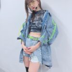 Aya Yamane Instagram - Day2もありがとうございました！ いつものシーズのパフォーマンスとは 一味違う美琴をお見せできたような気がします。 でも、もっと頑張ります。 8月のTIF、10月のライブ、12月の異次元フェス、 まだまだ美琴に会えるので いろんな表情をプロデューサーさんに感じてもらえますように。 これからもずっと見ていてね☺️ #idolmaster #shiny #colors #アイマス #シャニマス #緋田美琴 #solo 武蔵野の森総合スポーツプラザ
