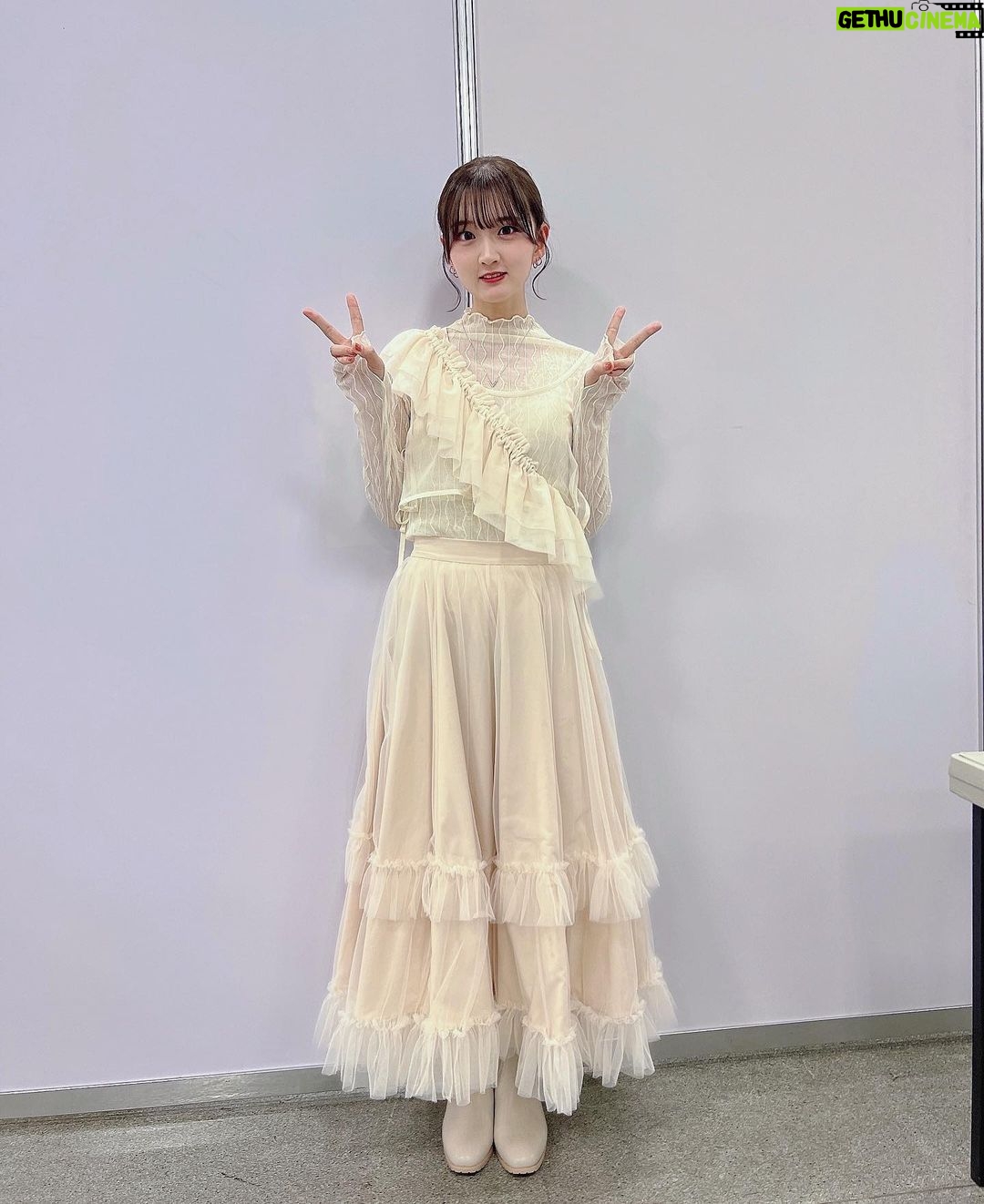 Aya Yamane Instagram - オールホワイトにしました!☺︎ お洋服をふりふりにしたので、ヘアはシンプルに! #KPF2023 #衣装