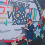 Aya Yamane Instagram - シーズの新しい衣装、 ｢シャンドゥ・ヴォーギン」も着慣れてきました✨ 素材も軽くてとっても踊りやすくて涼しくて、 さらに宝石の装飾も細かくついているのです💎 美琴の衣装はいつもかっこよくて好きなテイストなので テンション高めであります。ハッピー🫶🏻❤︎ それにしても、ステージ裏もとてつもなく広かった...！！！！！！ #アイマス #アイドルマスター #合同ライブ #シャニマス #シャイニーカラーズ #緋田美琴 #東京ドーム