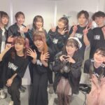 Aya Yamane Instagram - こちらは17周年衣装と、 一緒に撮ってくださった他マスのみなさま🥰 本当に優しいあたたかい先輩方で、 出会えて幸せであります。。 ありがとうございました！！ #idolmaster #アイマス #合同ライブ #アイドルマスター #シャニマス #シャイニーカラーズ #緋田美琴 #東京ドーム