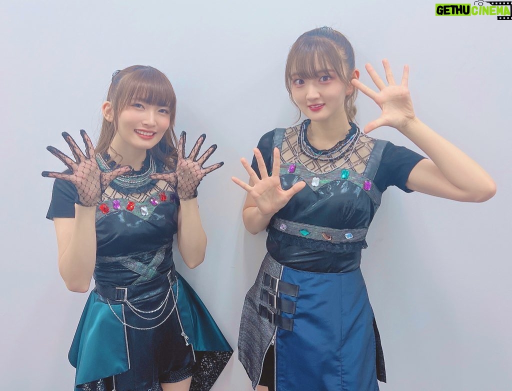 Aya Yamane Instagram - シャニマス5.5周年ライブ直前生放送! トーク&ミニライブありがとうございました! 今日は実質リベンジとなるライブ。 TIFと同じセットリストで挑みました。 21日の5.5周年LIVE、最高のステージにします! よろしくお願いします! #シャニマス #緋田美琴 #シーズ