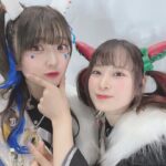 Aya Yamane Instagram - 『ウマ娘プリティーダービー5thEVENT ARENA TOUR GO BEYOND-GAZE-』DAY2 ありがとうございました！⭐️ めっかわギャルズたち🤟🏻❤︎ 一緒にGSK⭐︎を披露できてとっても嬉しかったです！ 間奏のパラパラはみんな真顔でやりました。いぇい。✌🏻 チーム青二！ このライブ期間中山根をたくさん励ましてくださった、 すごくすごく優しい先輩方です。 裏で不甲斐ないところをたくさん見せてしまったのですが 「大丈夫？」「頑張ろう！」ってずっと声をかけてくださって 本当に感謝でした。。かっこいい先輩に、私もなる。 ありがとうございました...！！ 今回なかなか写真を撮るタイミングが無かったのですが、 時間がない中一緒に撮ってくれた皆様、 ありがとうございました🥰 大好きなみんなとまた一緒に出られるように、 もっと頑張ります！！ ウマ娘のみんなは本当にかっこよくて優しくて頑張り屋さんです。 素敵なキャストの皆とこうやって一緒にいられて、 私はすごく幸せ者だって思った1日でした。 そしてダンサーさんも和太鼓チームの彩さんも、 素敵なパフォーマンスをありがとうございました！！💐🌟 そして足を運んでくださったトレぴの皆、 本当に本当にありがとう〜！！！ みんなのキラキラしたまなざし、ずっと忘れません🥰✨ またね〜！！！ #ウマ娘 #ウマ娘プリティーダービー #5th #live #名古屋 #gaze #ダイタクヘリオス ポートメッセなごや