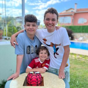 Aybars Kartal Özson Instagram - @umutyalim08 iyi ki doğdun kanki 🎂