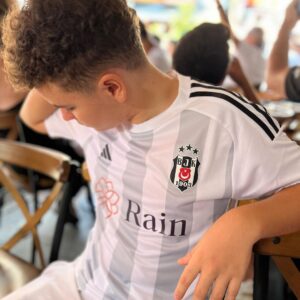 Aybars Kartal Özson Instagram - 🙄