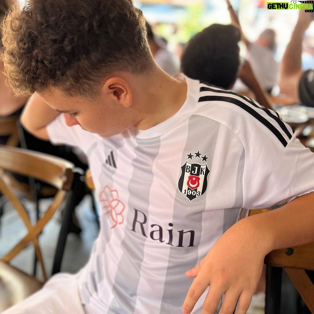 Aybars Kartal Özson - 10K Likes - 🙄