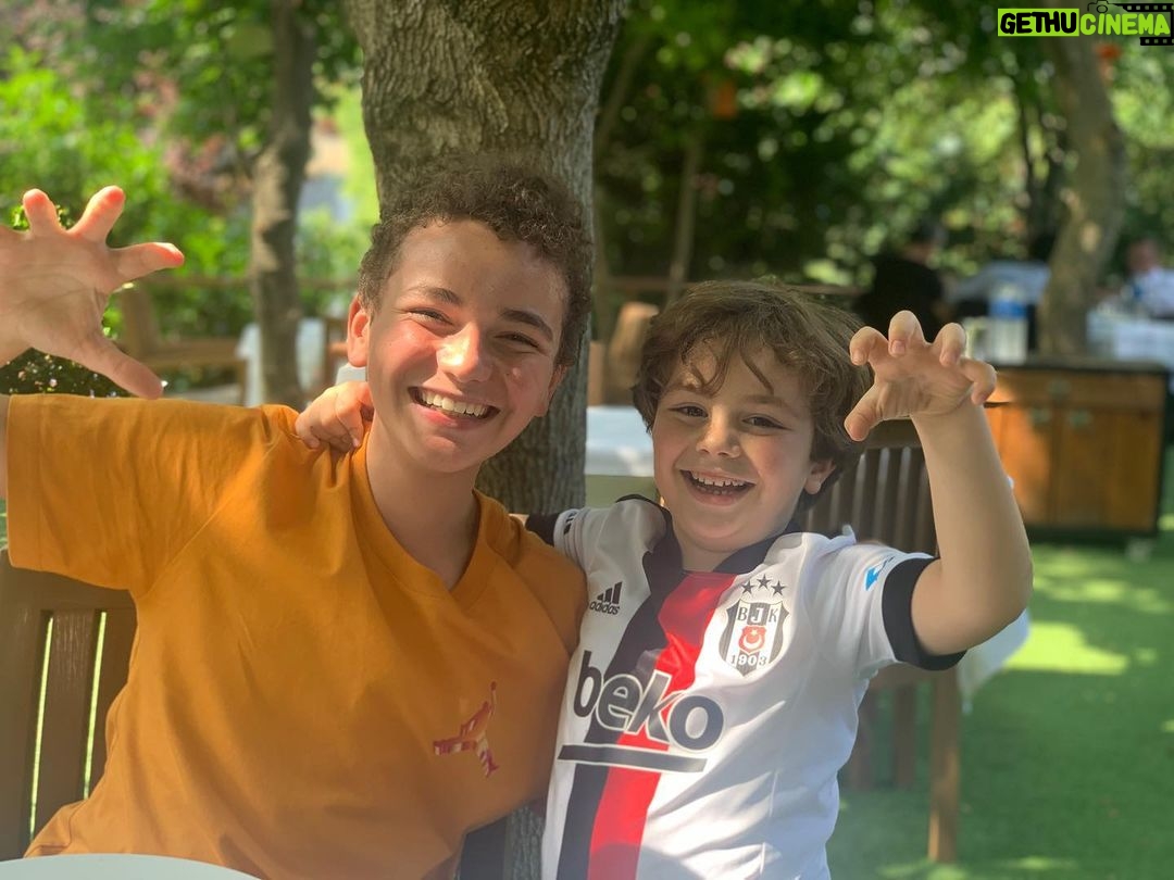 Aybars Kartal Özson - 9.9K Likes - @atahankartal ❤️