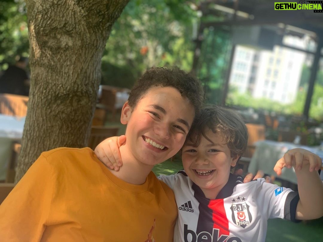 Aybars Kartal Özson - 9.9K Likes - @atahankartal ❤️