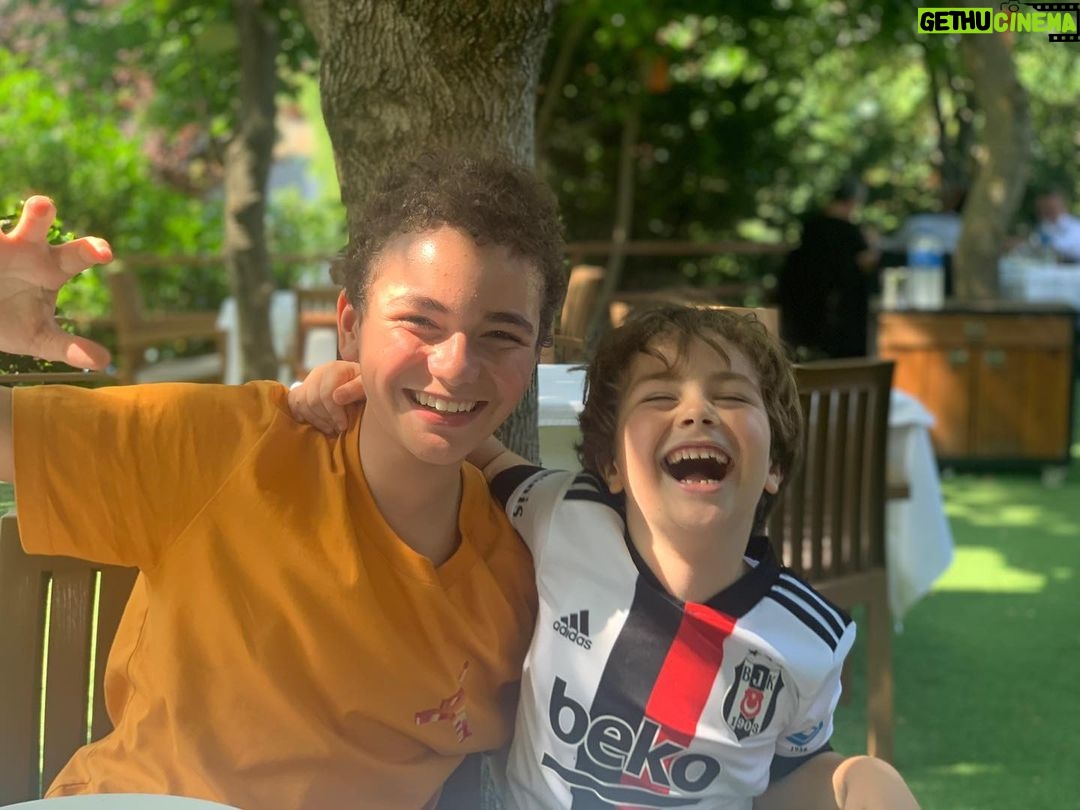 Aybars Kartal Özson - 9.9K Likes - @atahankartal ❤️