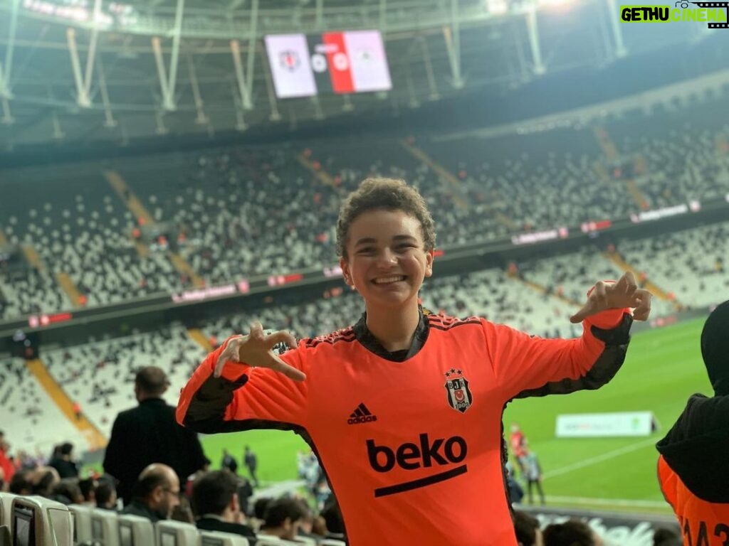 Aybars Kartal Özson Instagram - Beşiktaş’ın Maçı Var…⬛️⬜️