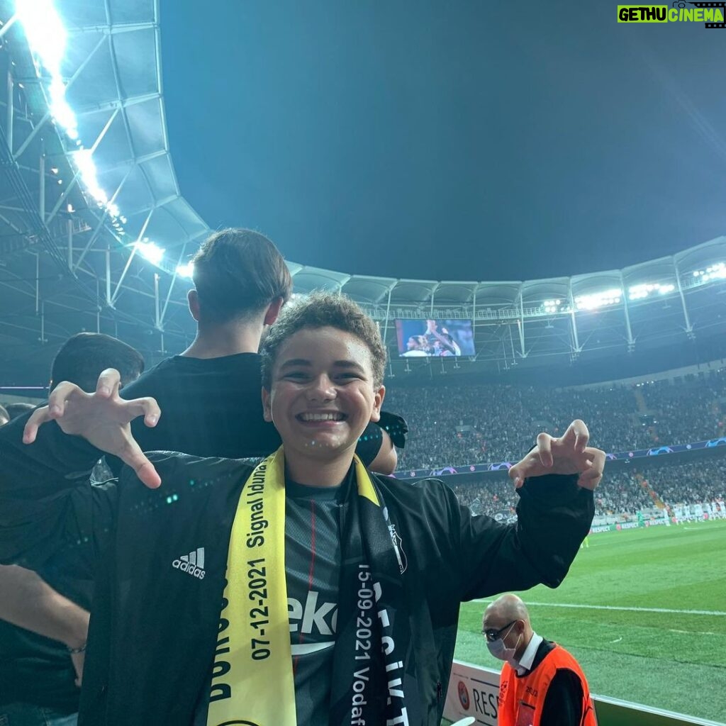Aybars Kartal Özson Instagram - Beşiktaş’ın Maçı Var…◼️◻️
