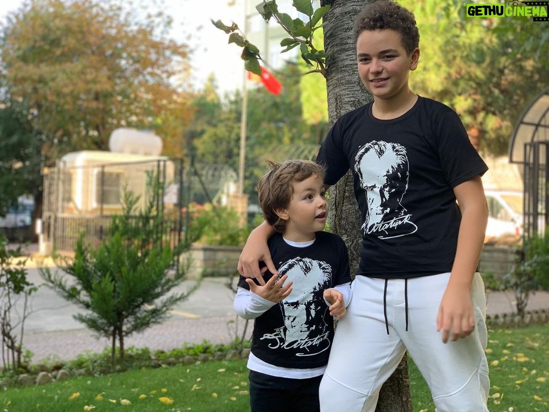 Aybars Kartal Özson Instagram - Yaşasın Cumhuriyet 🇹🇷 #29ekim1923