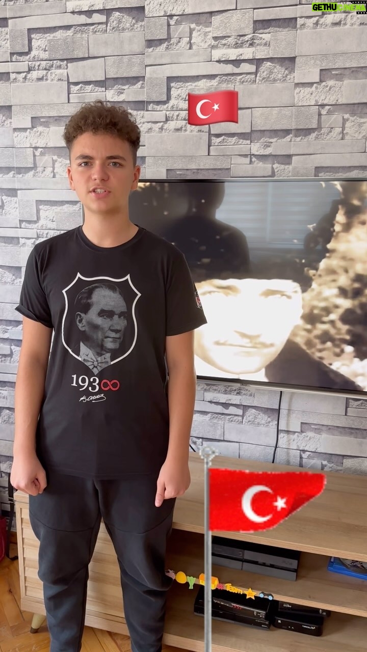 Aybars Kartal Özson Instagram - Türkiye Cumhuriyeti’nin 100.Yılı Kutlu Olsun🇹🇷