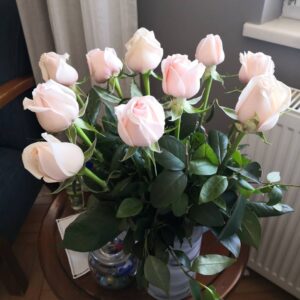 Ayda Aksel Instagram - Herkesin, gününü güzelleştirecek zarif bir kızı olmalı❤️