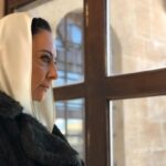 Ayda Aksel Instagram - Yeniden görüşünceye dek sizi bekliyor olacağım. Sağlıklı, huzurlu günler için hepimiz evimizde kalalım 🙏🏻 #evdekal #evdekaltürkiye