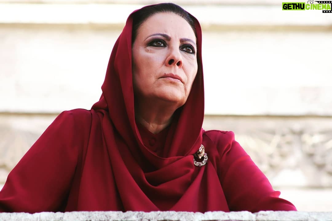Ayda Aksel - 18K Likes - Ne planlar ne planlar