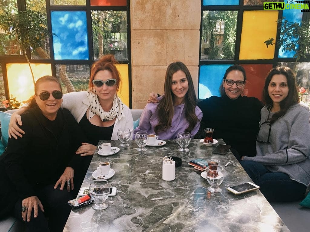 Ayda Aksel - 31.2K Likes - Ünlü oyuncularla birlikteydik😍