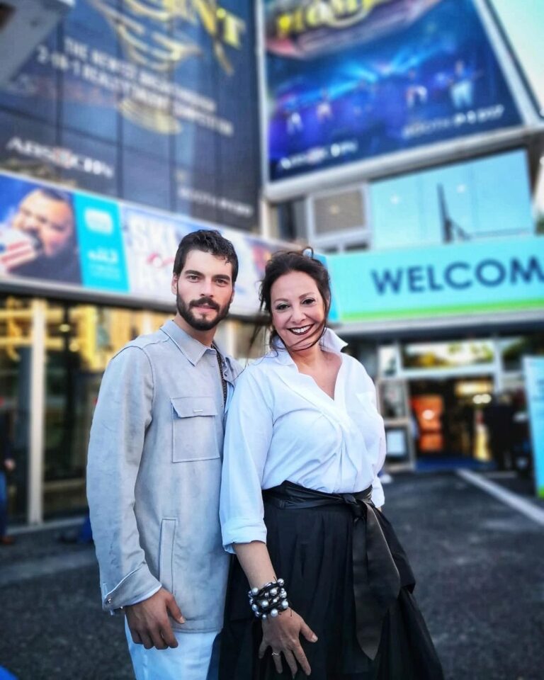 Ayda Aksel Instagram - Torunumla Cannes’ı fethederken. #mipcom2019 #atv #hercai #cannes2019 #cannes #mipcom