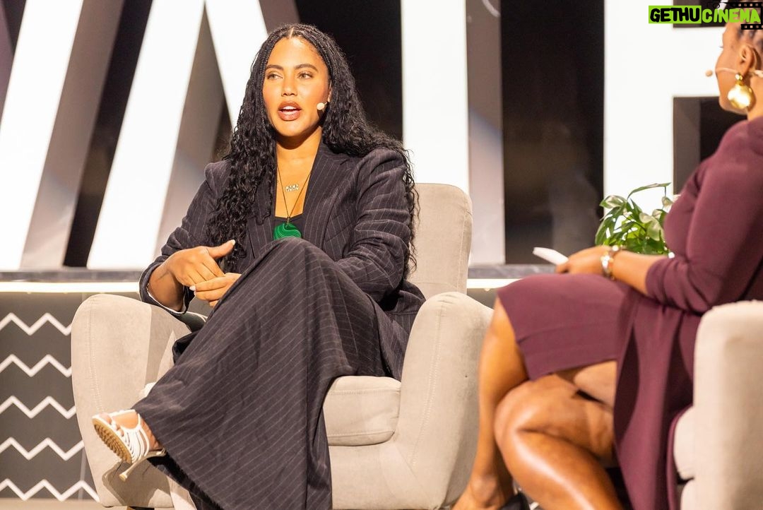 Ayesha Curry Instagram - Had a wonderful time speaking @elevatetechca conference this week! Thank you for having me. It was great to be back in the city that raised me! 🇨🇦 Thank you to @iamtiffanycallender for being such an awesome moderator. Toronto, Ontario