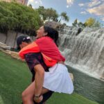 Ayesha Curry Instagram - ✌🏾🧡😁