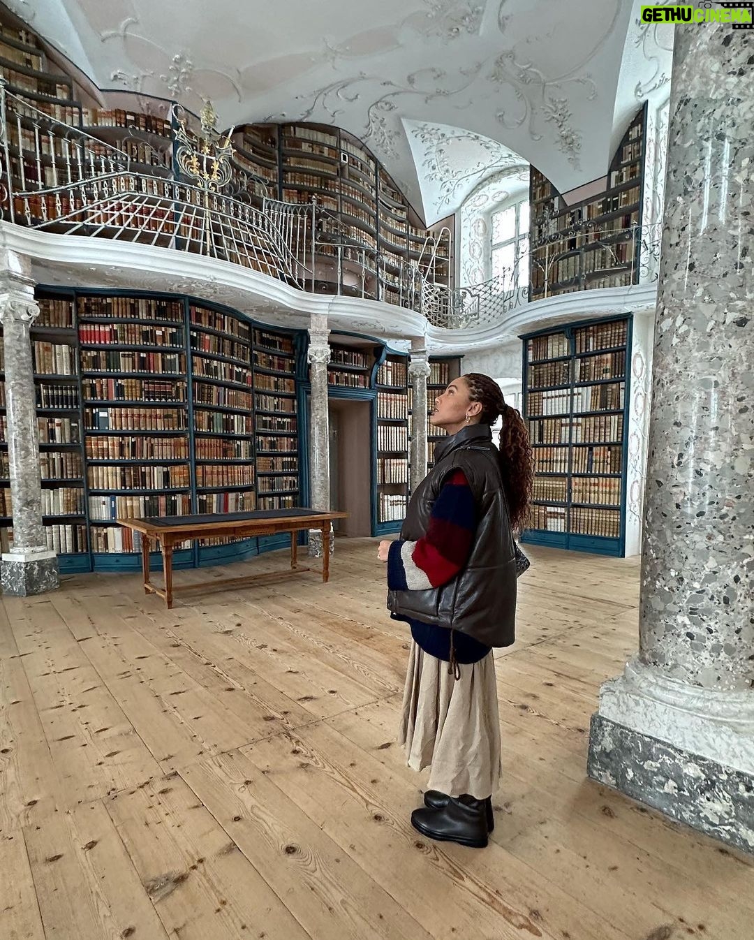 Ayesha Curry Instagram - Coolest library filled with codex artifacts from as far back as the 7th century and some Bibles that were illustrated by Salvador Dali. Fascinating.