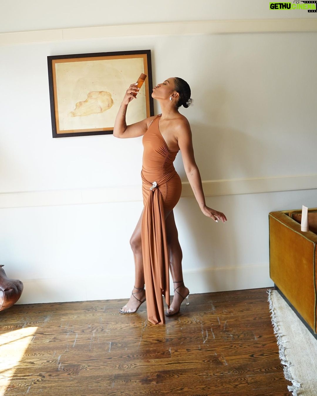 Ayesha Curry Instagram - @sweetjulyskin Day ONE. Feeling grateful. @sweetjuly