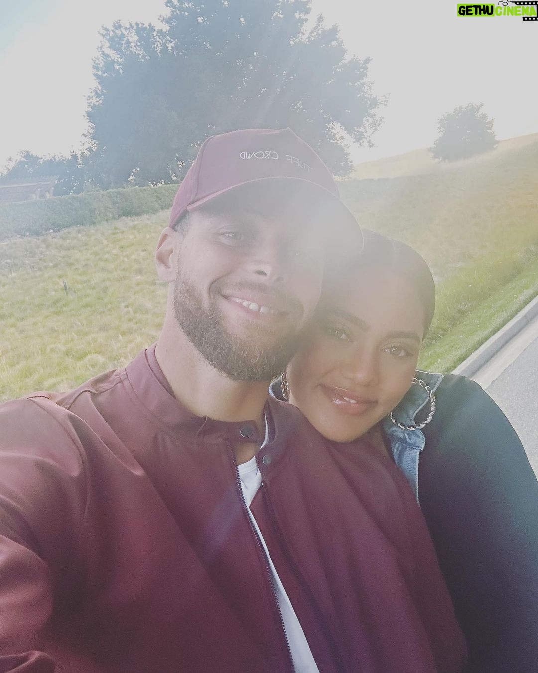 Ayesha Curry Instagram - I’d clip my acrylics off anytime to golf with you my love. 🤓