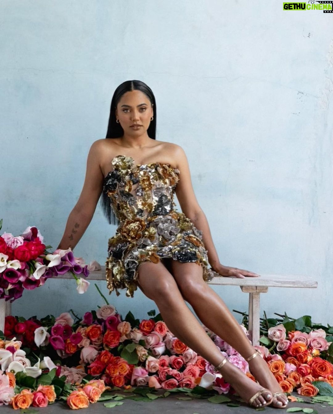 Ayesha Curry Instagram - Thank you @insider. An honor to be featured on May’s cover and chat all things @sweetjuly. 🧡🧡 Photography: @liaclay
Creative Direction: @lradel Styling: @jasonbolden Hair: @prettipleezewigbar
Makeup: @ashleybias
Prop Styling: @stocktonhall
Prop Assistance: @laurefischbach
Digital Tech: @mikeoshea
Production: @reamseyeview, @sofijamz, @veryrareinc
Design and Development: @edwardzisserhands, Kazi Awal
Editing: @landsbaumshell, @joimariewrites, Jonann Brady, Marisa Frey, @brea.anaya Video: @bnigh Social: @tanitatanitatanita, @vgraciee, @tylietok, virtuallyvivi, @nicoleforerov Special Thanks: @99scott_